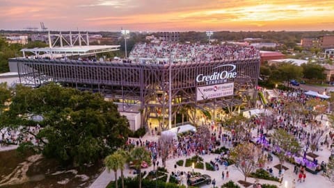 Boho SoCo- 8 mins to Credit One, 20 mins to DTWN House in Mount Pleasant