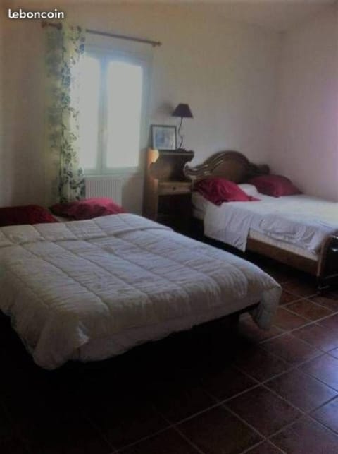 Plages de camargue et logement dans un site calme de rêve Apartment in Arles