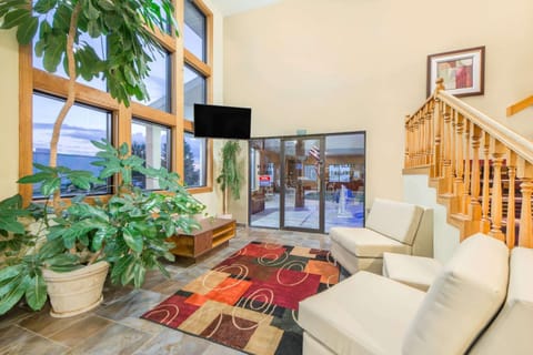 Lobby or reception, On site