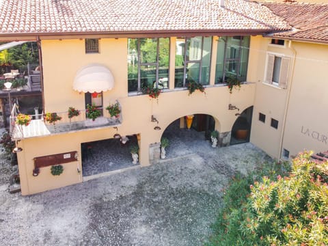 LA CURT guest house Bed and Breakfast in Province of Brescia