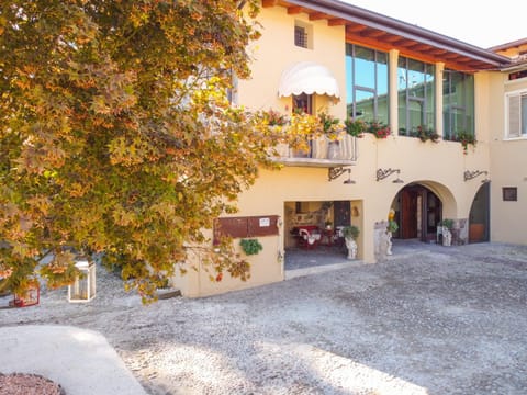 LA CURT guest house Bed and Breakfast in Province of Brescia