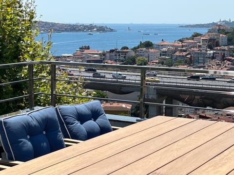 View (from property/room), Balcony/Terrace, Sea view