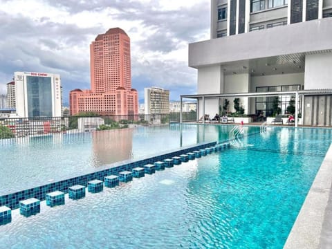 Swimming pool, Swimming pool