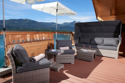 View (from property/room), Balcony/Terrace, Seating area