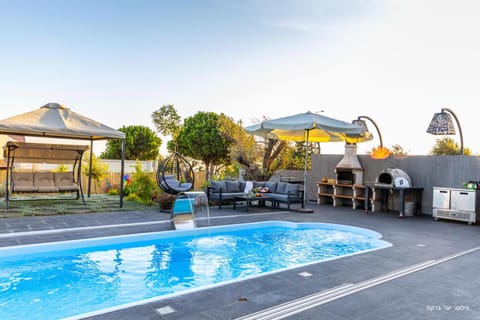 Garden, Swimming pool