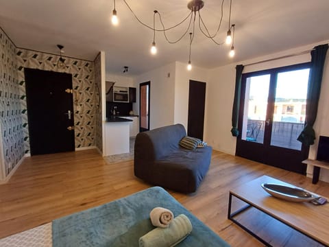 Studio très agréable avec balcon et Wi-Fi Apartment in Sanary-sur-Mer