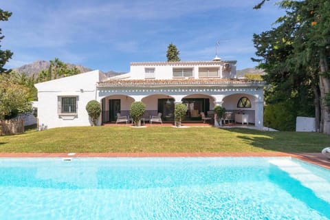 Villa Los Tres Almendros Villa in Marbella
