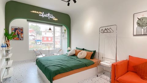 Bed, Living room, Seating area