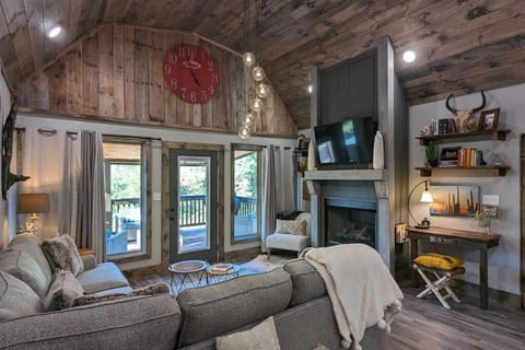 Enjoy Ozark History in Style! Villa in Buffalo River