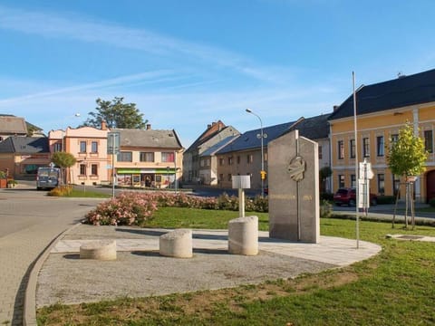 Property building, Neighbourhood, Coffee/tea facilities, Location