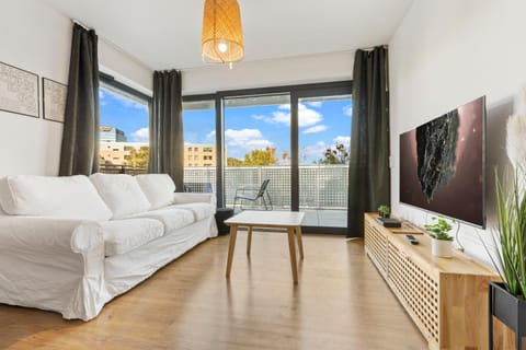 Communal lounge/ TV room, TV and multimedia, Living room, Seating area