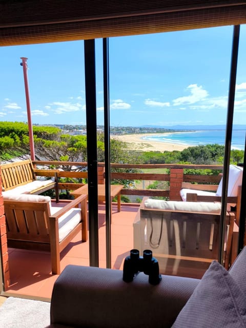 Patio, Day, Natural landscape, View (from property/room), Balcony/Terrace, Seating area, Dining area, Sea view