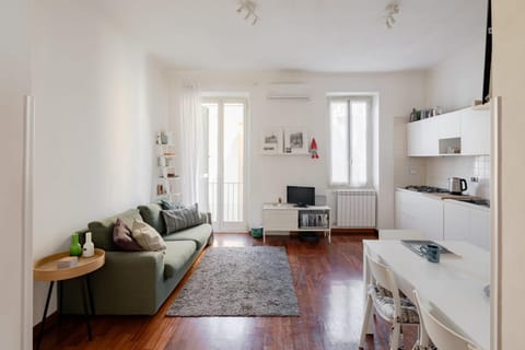 TV and multimedia, Kitchen or kitchenette, Living room, Dining area