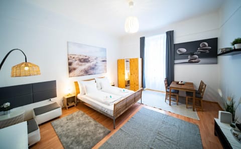 Bed, Living room, Photo of the whole room