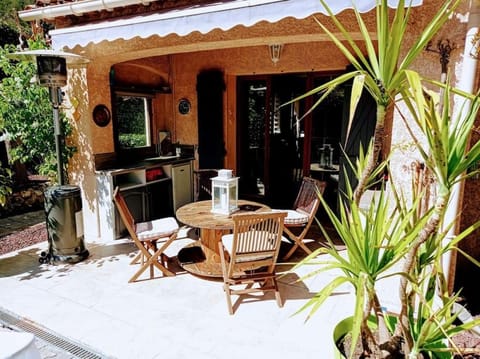 Property building, Patio, View (from property/room), Balcony/Terrace, Dining area