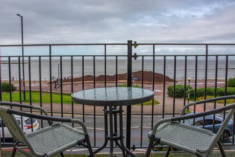 Morecambe Central balcony with sea view Apartment in Morecambe