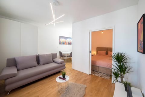 Bed, TV and multimedia, Living room, Bedroom