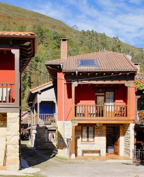 Property building, Day, Natural landscape, Mountain view