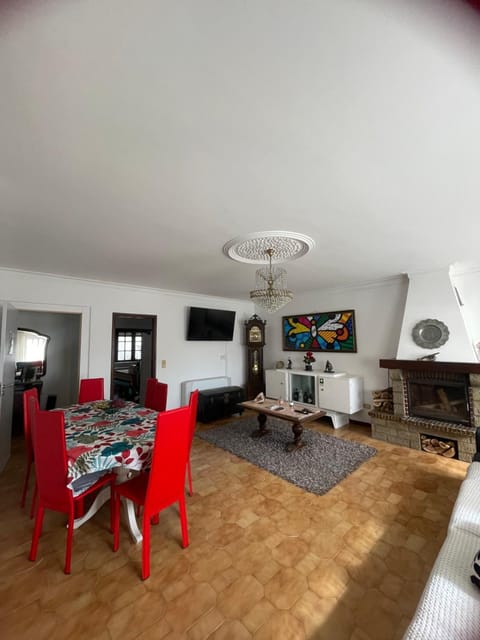 Communal lounge/ TV room, Living room