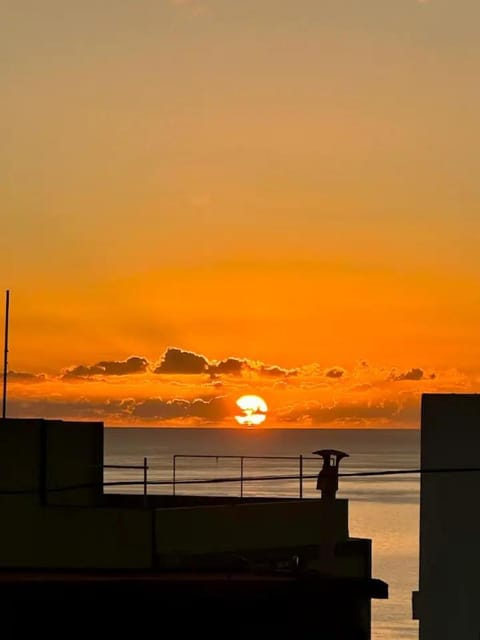 Balcony/Terrace, Beach, Sea view, Sunrise, Sunset