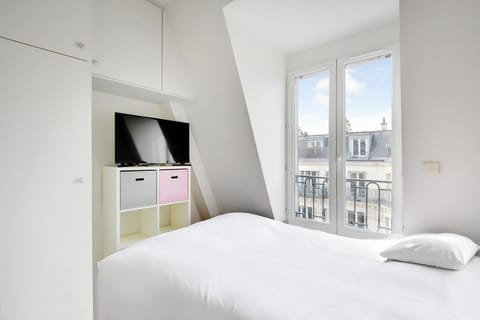 INVALIDES - TOUR EIFFEL Apartment in Paris