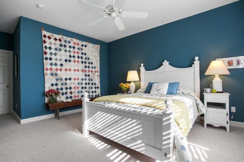 Red Plum Town Home House in Black Mountain