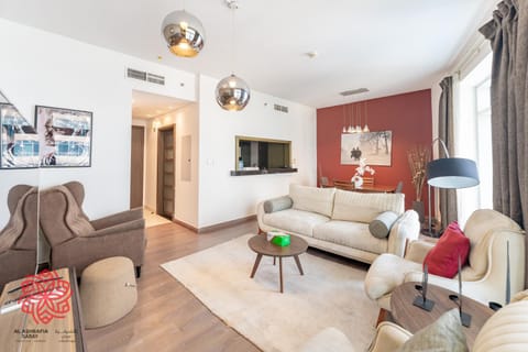Communal lounge/ TV room, TV and multimedia, Living room, Seating area, air conditioner