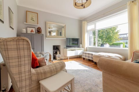 GuestReady - Tranquil Retreat in Kimmage House in Dublin
