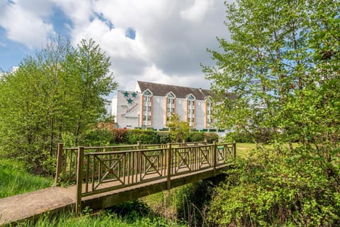 Property building, Natural landscape, Garden, Garden view