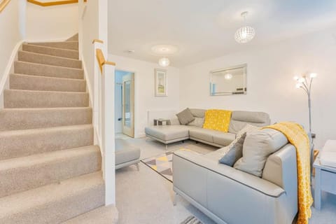 Modern 1 Bedroom House in Burton-on-Trent Apartment in Burton upon Trent