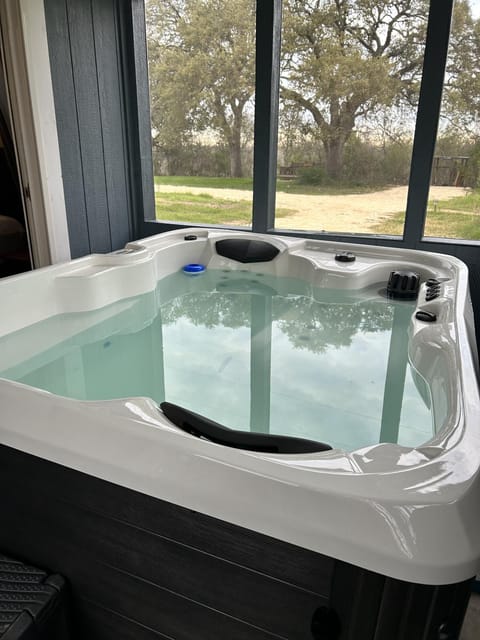 Patio, Hot Tub, Hot Tub, Spa and wellness centre/facilities