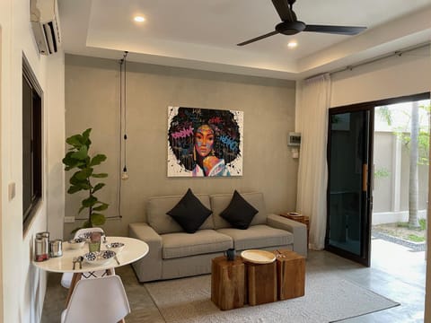 Living room, Seating area, Dining area, fireplace, air conditioner