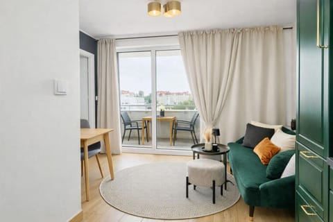 Balcony/Terrace, Living room, Seating area, Dining area