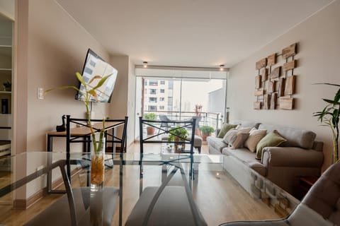 TV and multimedia, Living room, Dining area