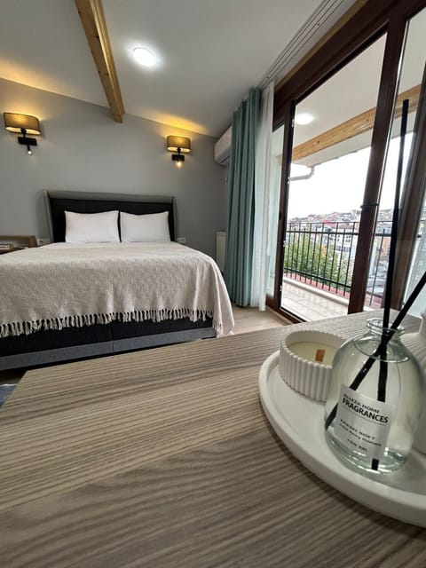 Bed, View (from property/room), Balcony/Terrace, Bedroom