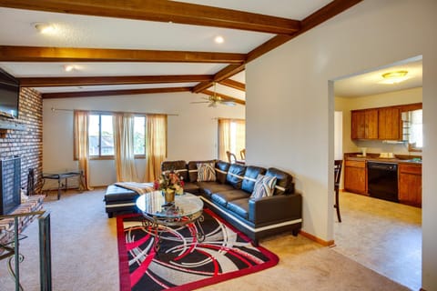 Spacious Family Home 11 Mi to Dtwn Minneapolis! House in Brooklyn Park