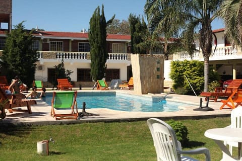 Property building, Day, Swimming pool