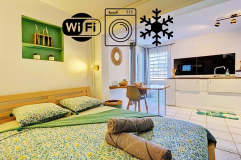 Dining area, Bedroom
