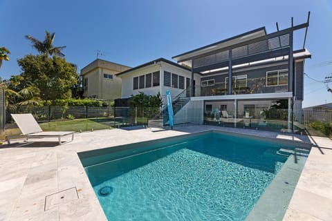 Swimming pool, Swimming pool