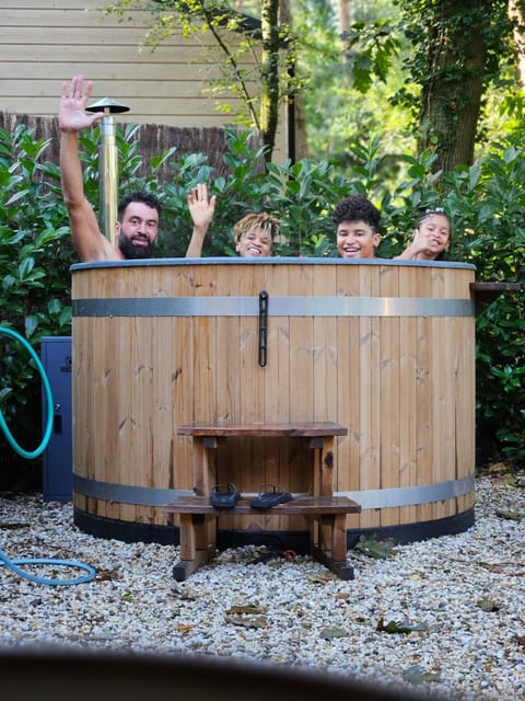 Garden, Hot Tub