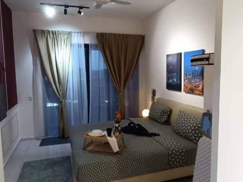 Bed, Living room, Photo of the whole room, Seating area, Bedroom