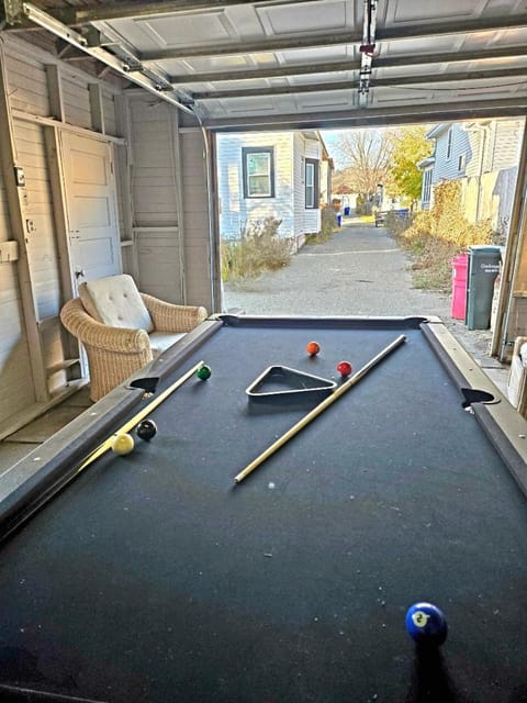 Pinkston Gardens House in Saint Paul