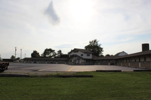Property building, Day, Natural landscape