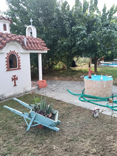 H BIΛΑ ΤΩΝ ΟΝΕΙΡΩΝ ΣΟΥ-999 THE VILLA OF YOURS Dreams 999 Villa in Decentralized Administration of Macedonia and Thrace