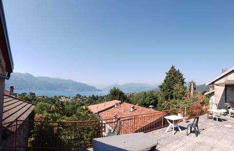 Balcony/Terrace, Balcony/Terrace, Mountain view