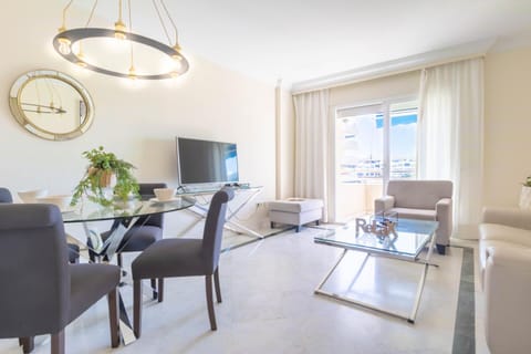 TV and multimedia, Living room, Dining area, air conditioner