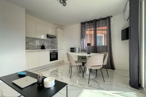 Villa Caterina, Proche Monaco et imprenable vu mer Apartment in Monaco