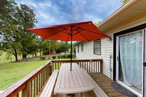 Highlander's Retreat House in Mills River