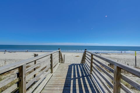 North Beach Villas 201 Apartment in Briarcliffe Acres