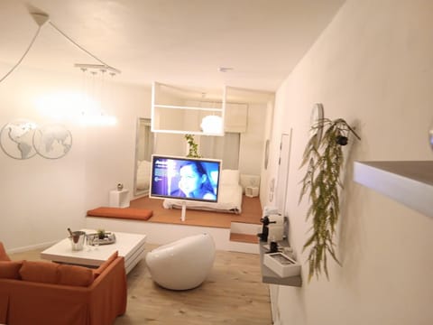 The Luxury White Suite Apartment in Charleroi